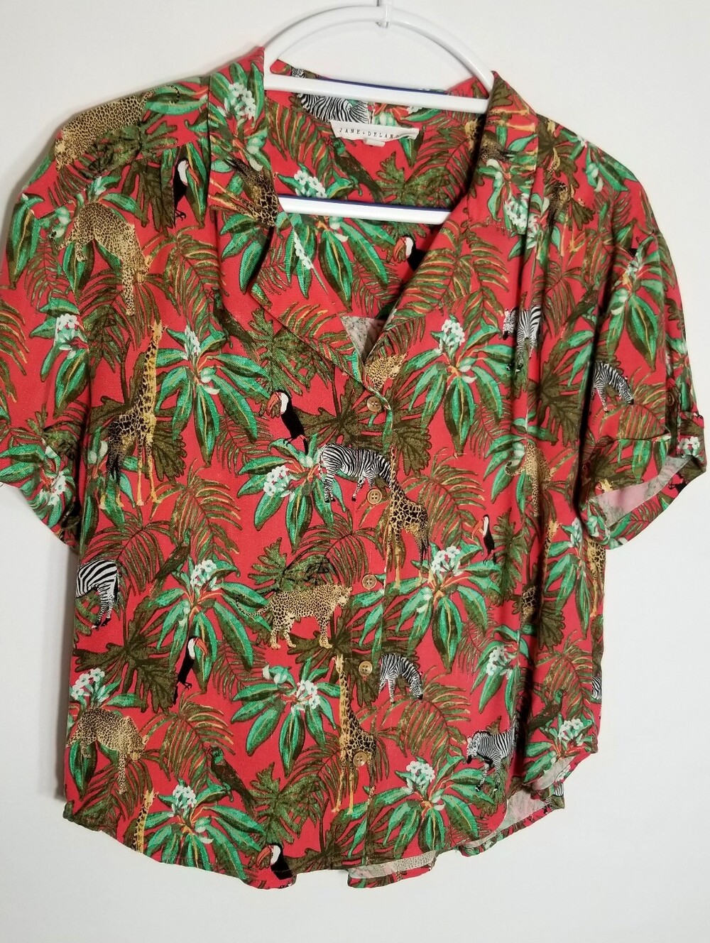 Jane and Delancey Button Shirt Womens Small Jungle Safari Leopard Zebra Giraffe